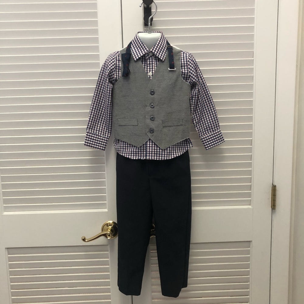 Adorable suit for formal occasions